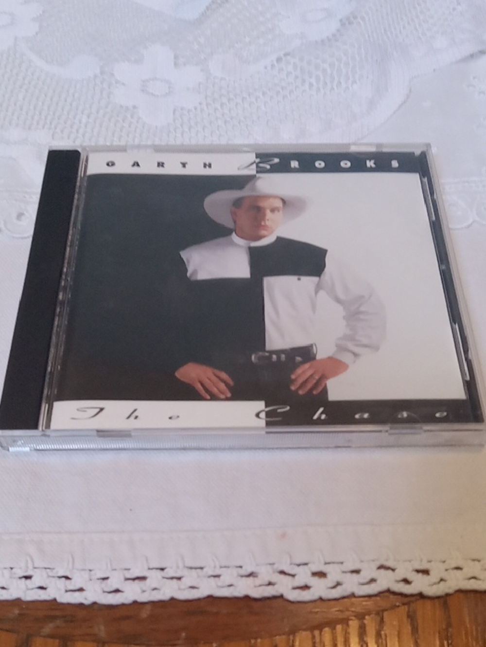 Garth Brooks 'The Chase' CD – Black & White Album